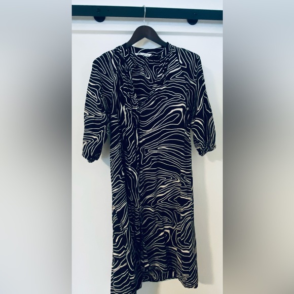 ⚫️ Zara ⚫️ viscose midi dress - size medium - Picture 8 of 8